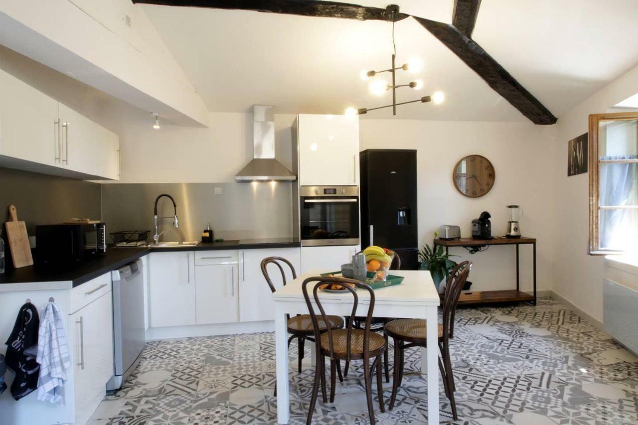 Les Gites De Laure - L'Or Vert, Appartement Avec Vue Sur Le Chateau, Parking Prive, Climatisation, Netflix, A 160 M De La Cite Medievale Carcassonne Exterior photo