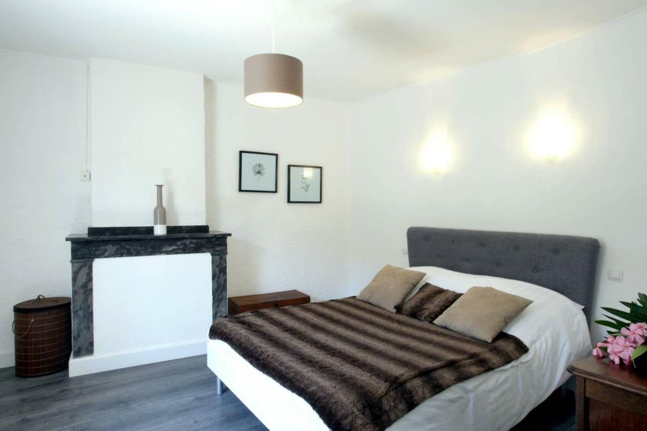 Les Gites De Laure - L'Or Vert, Appartement Avec Vue Sur Le Chateau, Parking Prive, Climatisation, Netflix, A 160 M De La Cite Medievale Carcassonne Exterior photo