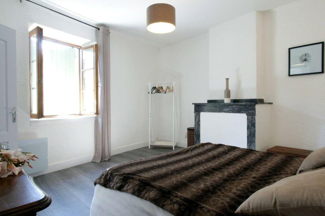 Les Gites De Laure - L'Or Vert, Appartement Avec Vue Sur Le Chateau, Parking Prive, Climatisation, Netflix, A 160 M De La Cite Medievale Carcassonne Exterior photo